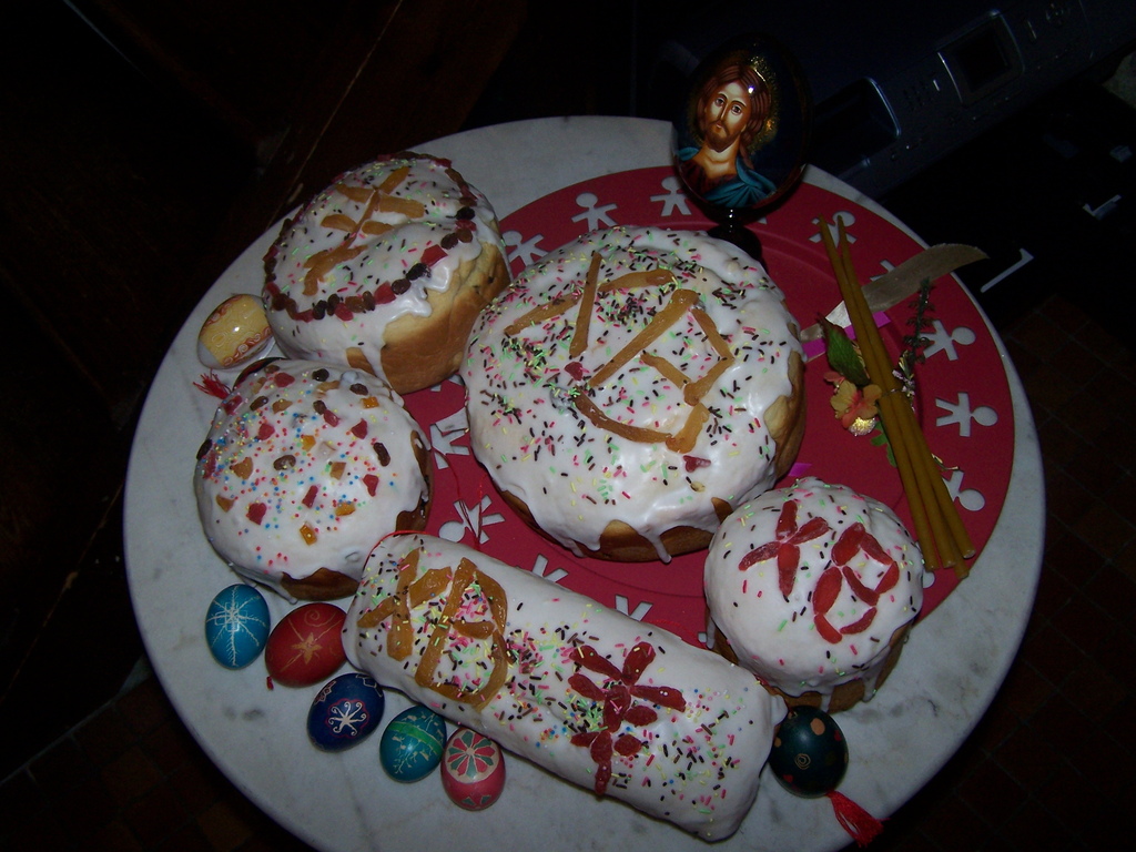 [fr]Koulitch[ru]Куличь